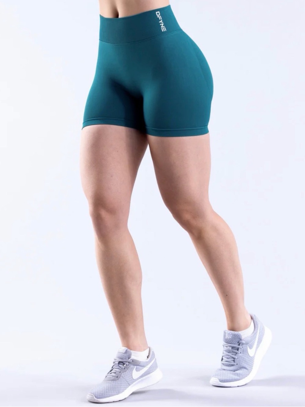 DFYNE Dynamic 4.5” Shorts - Small - Satin Green